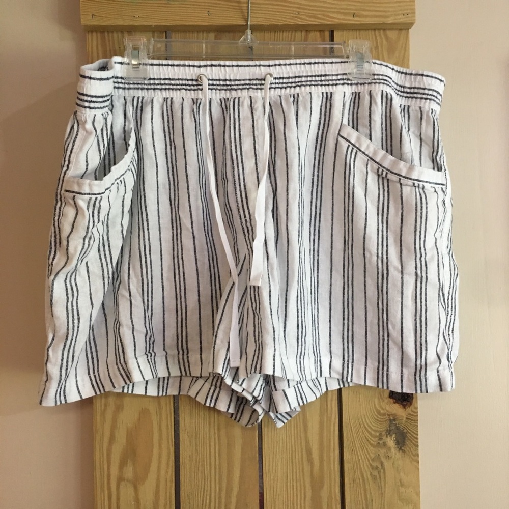 GAP striped shorts